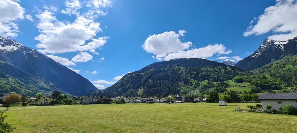 Ferienwohnung Willi Schruns Bagian luar foto
