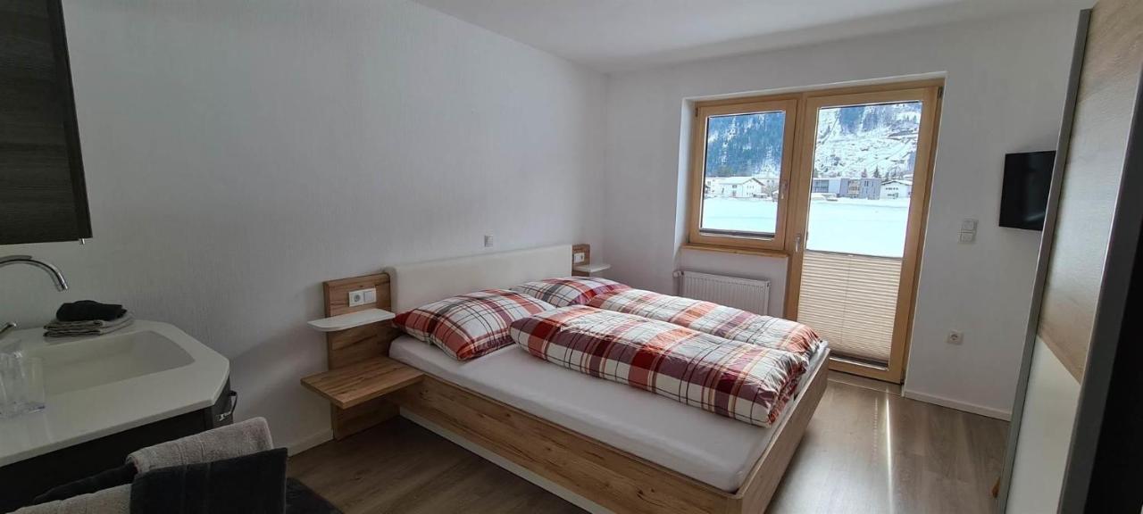 Ferienwohnung Willi Schruns Bagian luar foto