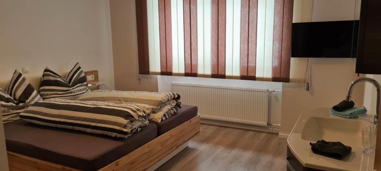 Ferienwohnung Willi Schruns Bagian luar foto